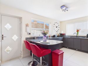 Breakfast Kitchen- click for photo gallery